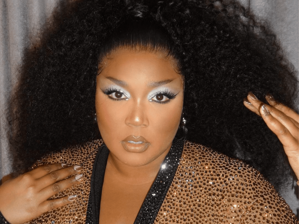 Lizzo’s Makeup Artist Gave Us the Best Tip for Cloud Skin That Stays Put on Stage