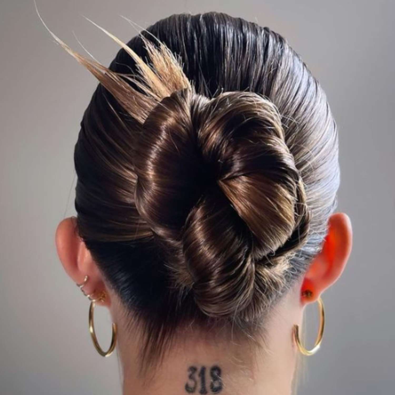 Knotted ballet bun 