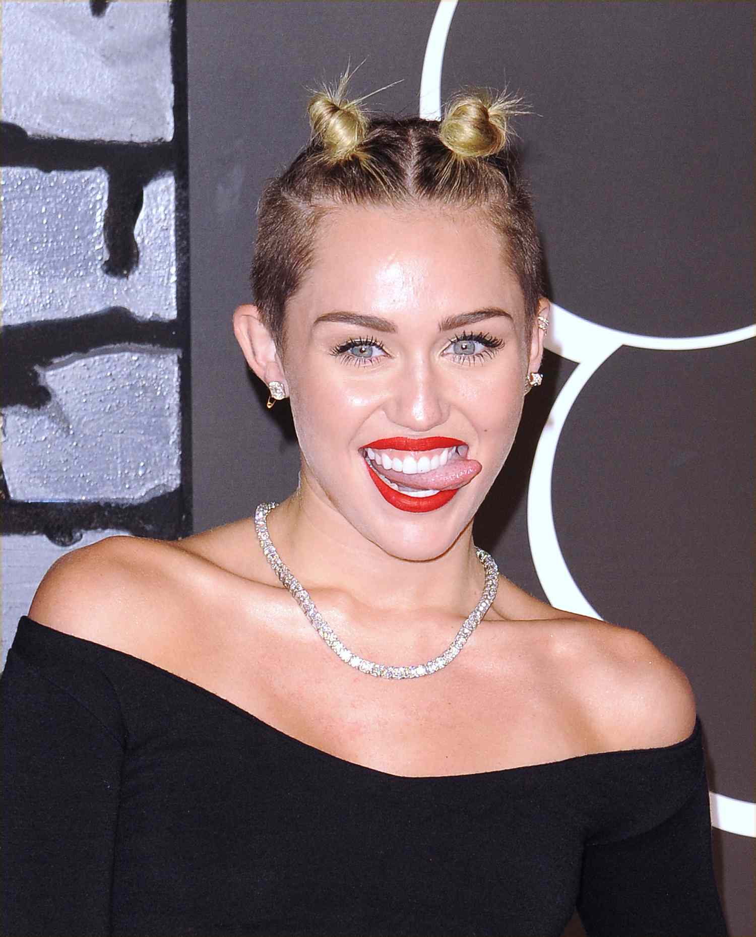 Miley Cyrus at the 2013 MTV Video Music Awards