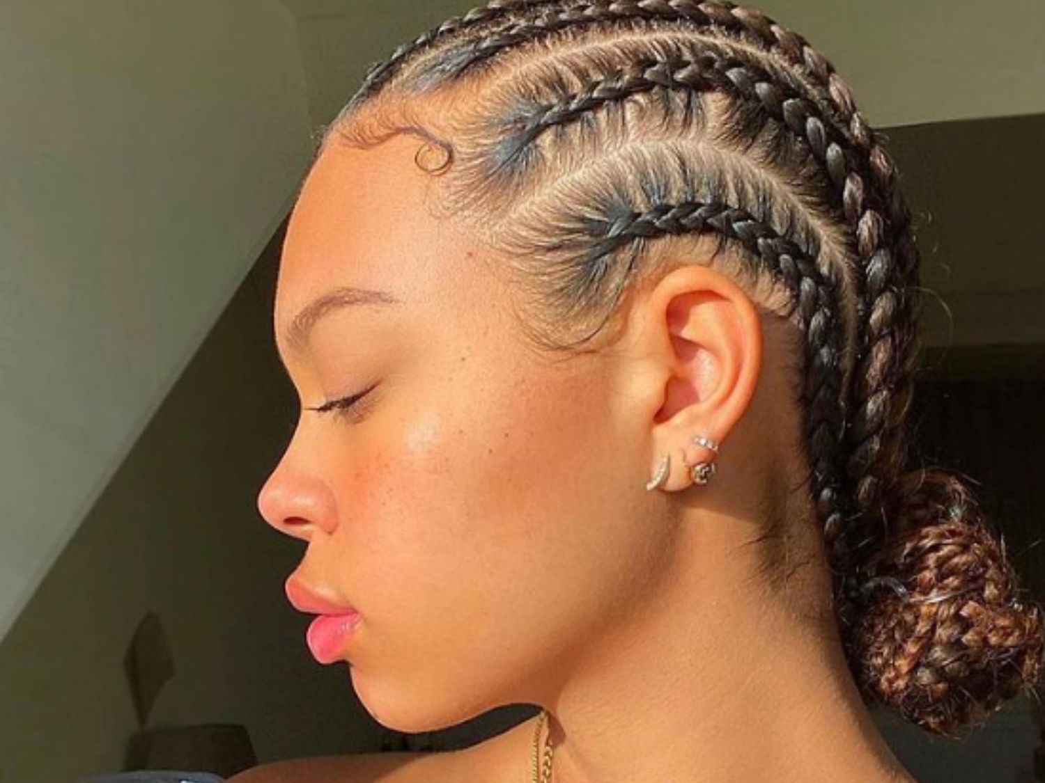 15 Ballerina Buns That Bring the Balletcore Trend to Your Hair