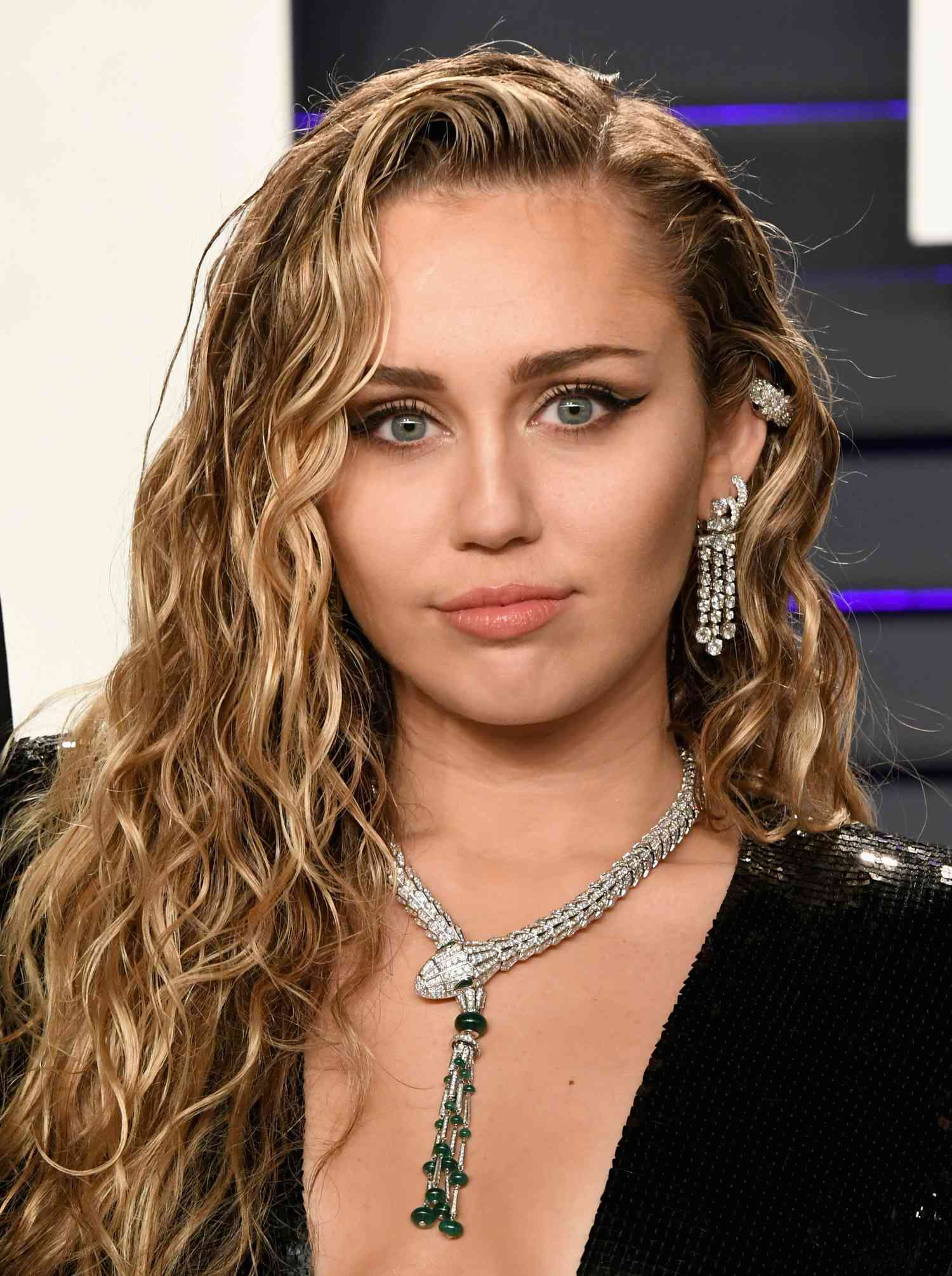 Miley Cyrus at the 2019 Vanity Fair Oscar Party