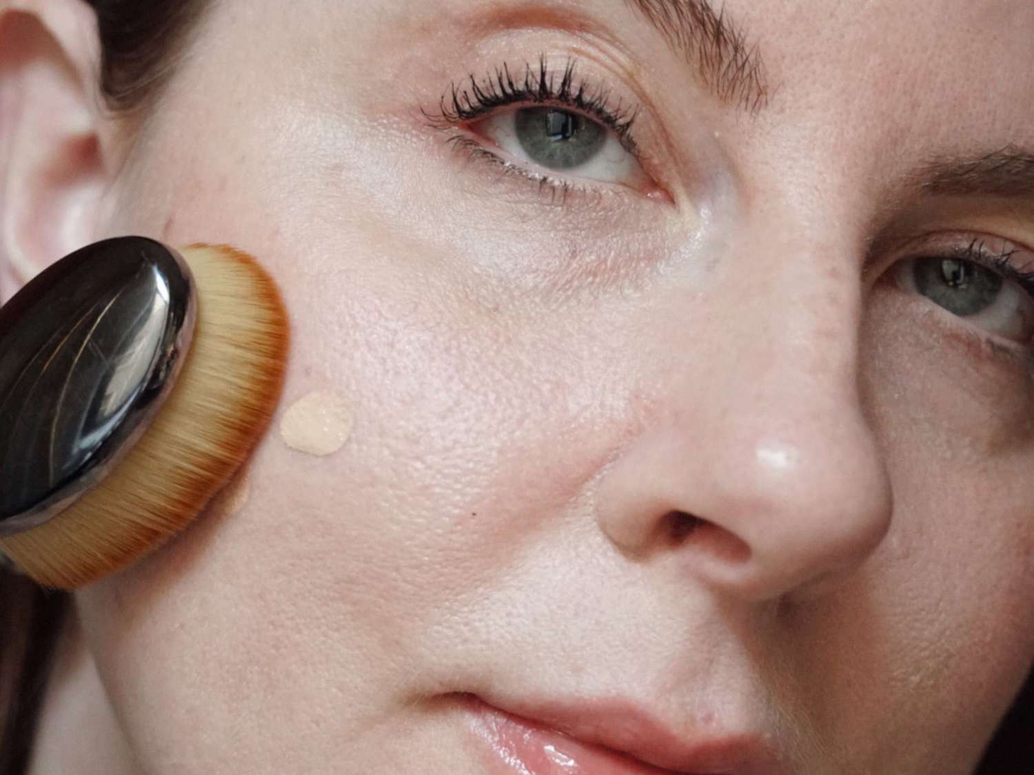 How to Apply Foundation For the Most Even, Blended Finish