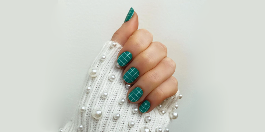 20 Back-to-School Nail Designs That Are All About School Spirit