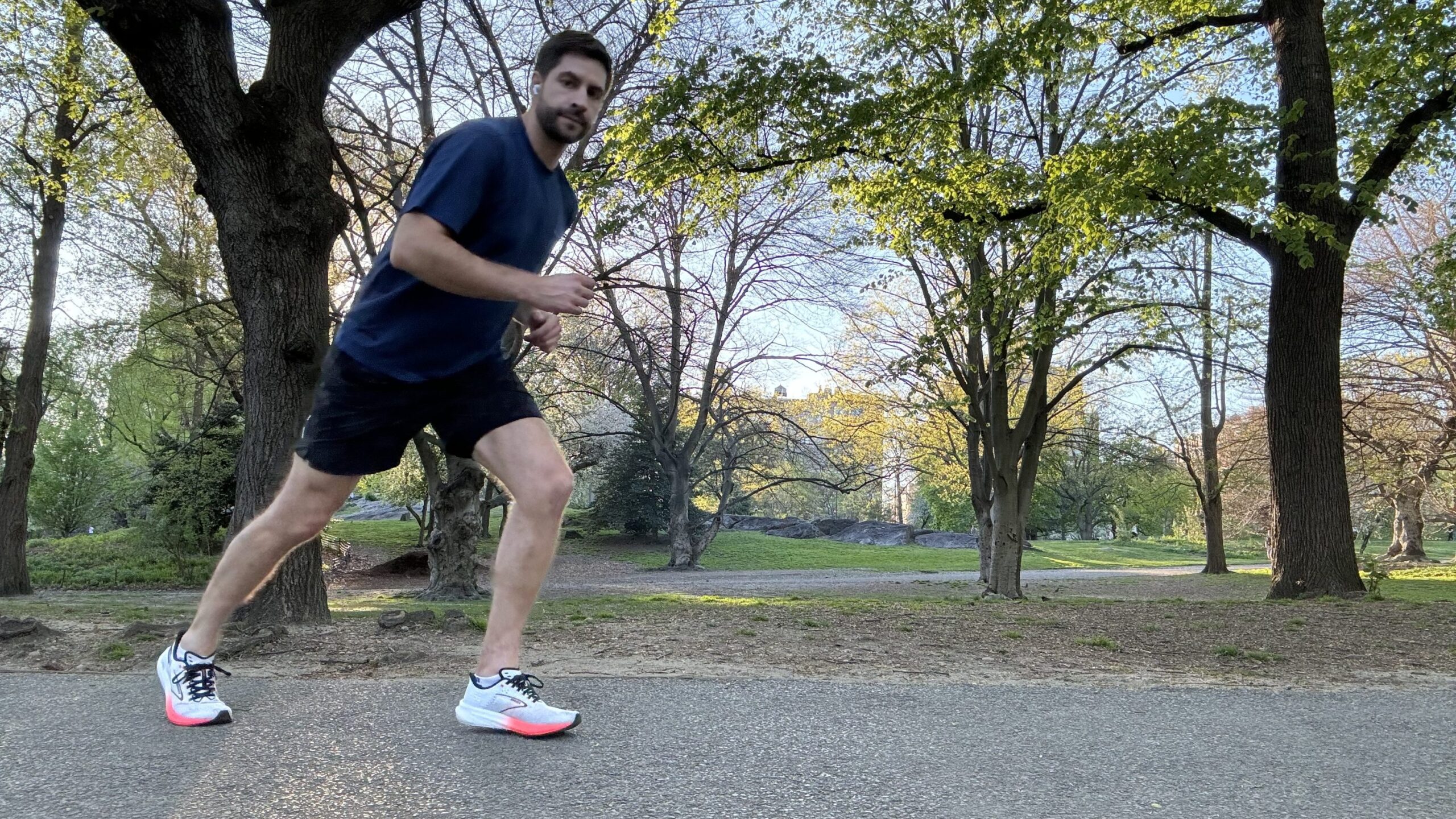 I Tried Brooks’ New Hyperion Elite 4 Shoes & Felt Faster Than I Have in Years