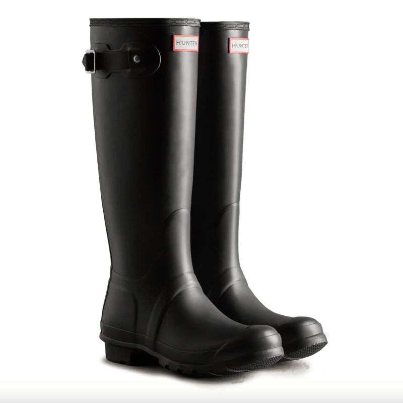 Daisy Edgar-Jones’ Hunter Boots Are the New Glastonbury Staple