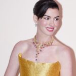 Anne Hathaway’s French Twist Is Fit for a Princess