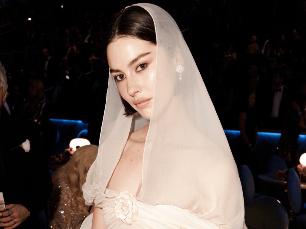 Gracie Abrams’ “Soft, High-Gloss” Bob Was Hidden Under Her Bridal Veil at the 2025 Grammys